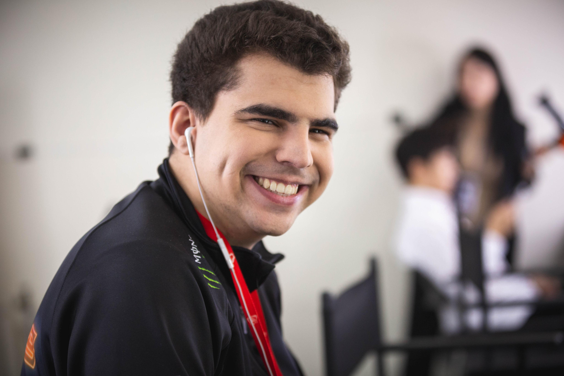 开云体育官网-DK横扫FNC，Bwipo爆发神勇