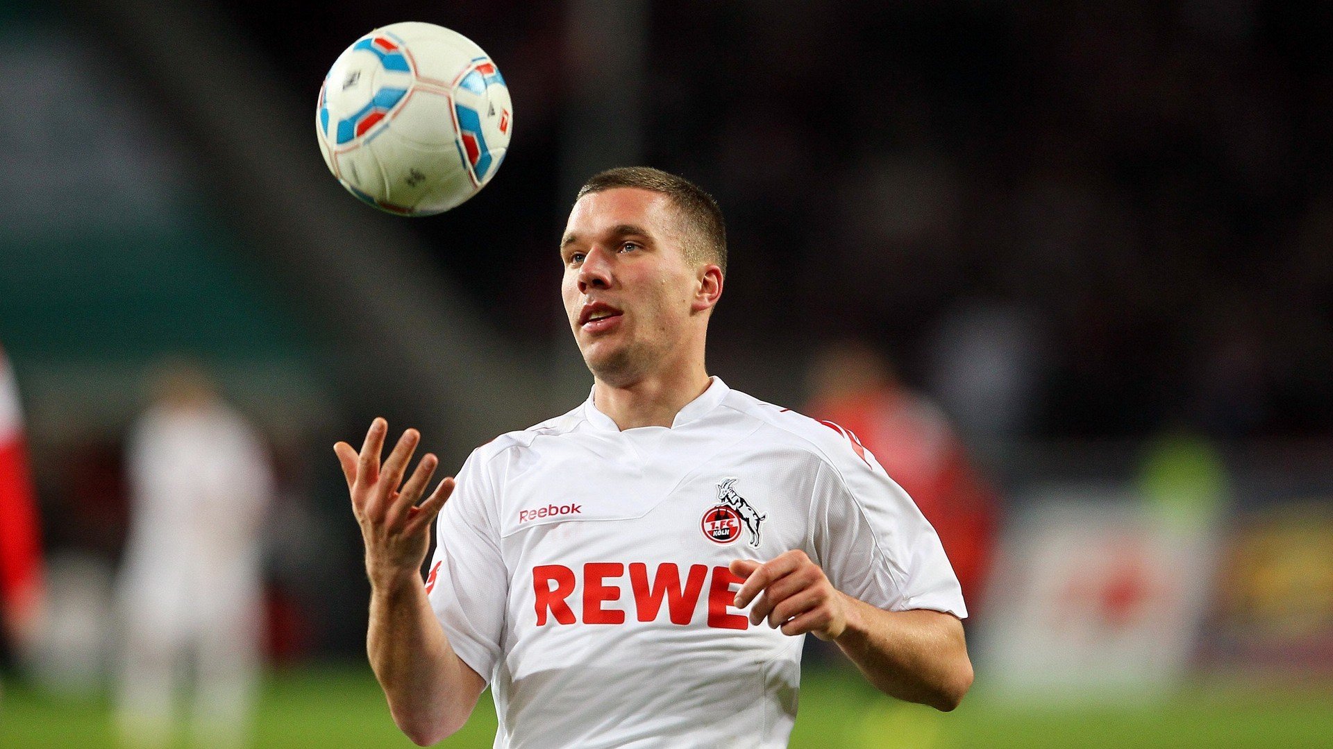 开云在线直播-红黑军团客场奏凯，皮克式领袖在焦点战的价值证明