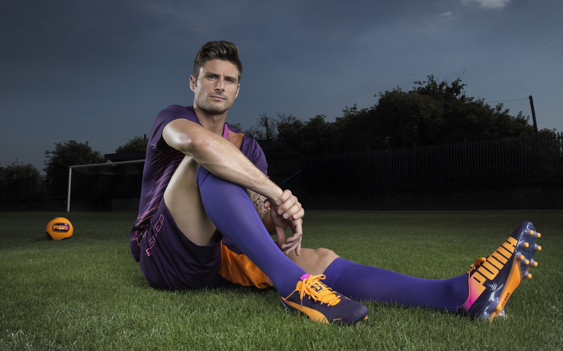 铁血防线与迟暮英雄,英格兰的锁链与莫德里奇的救赎之夜